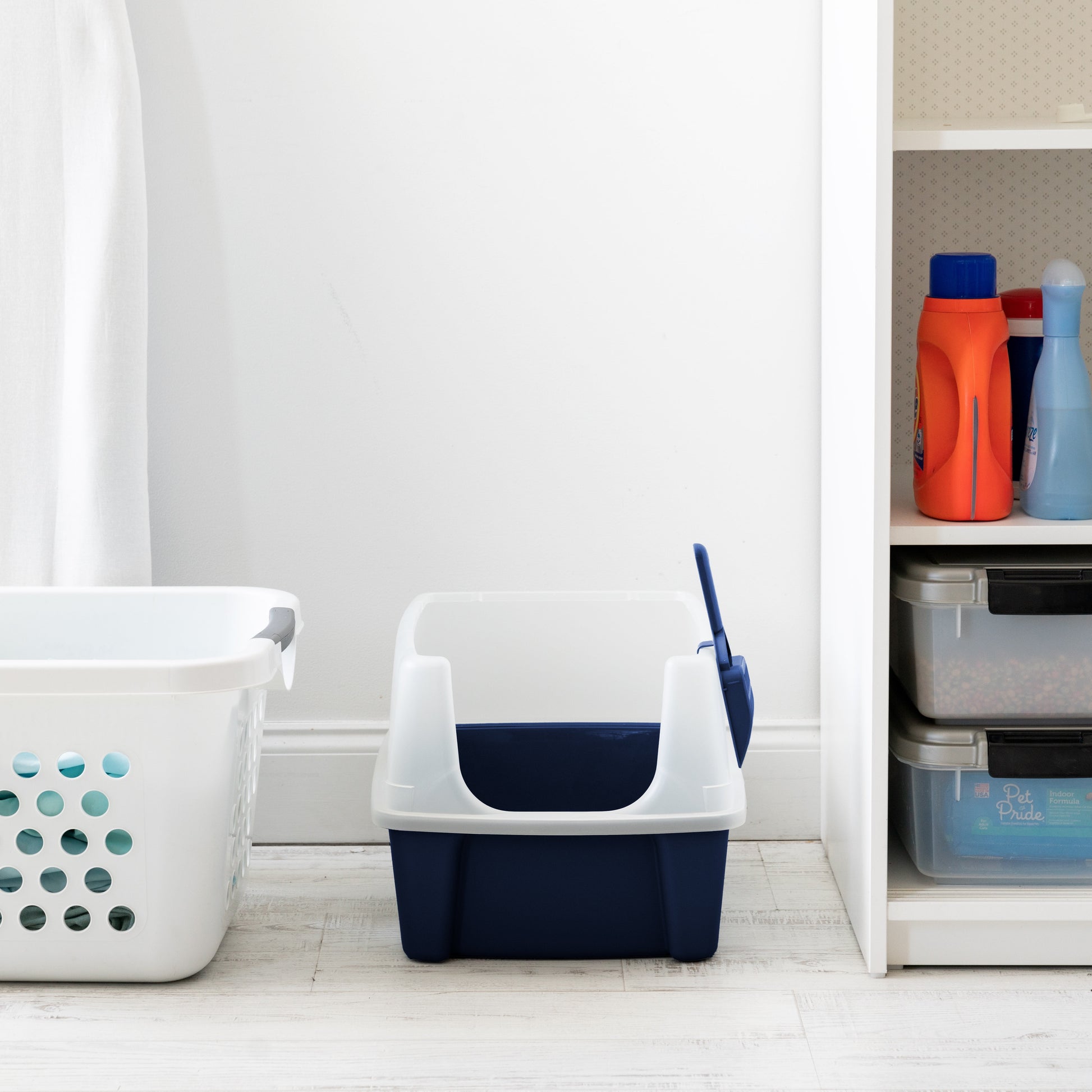 High-Sided Open-Top Cat Litter Box with Shield and Scoop – Navy