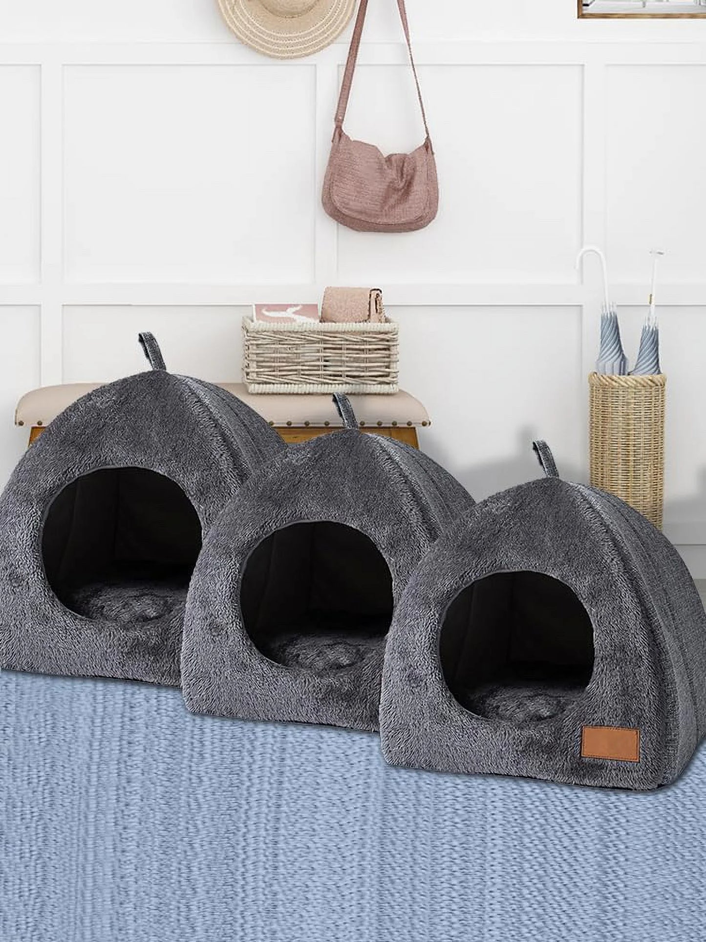 Waterproof Outdoor Cat House – Warm, Insulated Shelter with Self-Heating Cushion